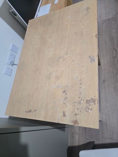 FTG - Work/study table and chair - free to go