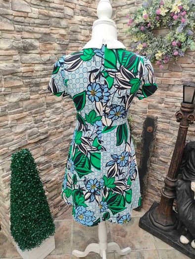 60s retro style floral mini dress size 8 Postage included