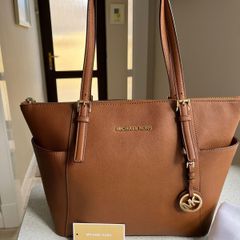 Michael Kors handbag (immaculate condition)