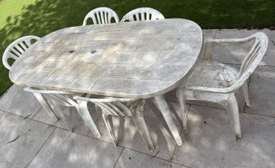 patio table and chairs