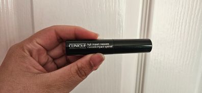 Clinique High Impact Masacra in Black