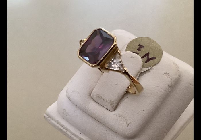 New 18ct Solid Gold Hand Made Cubic Stone Ring