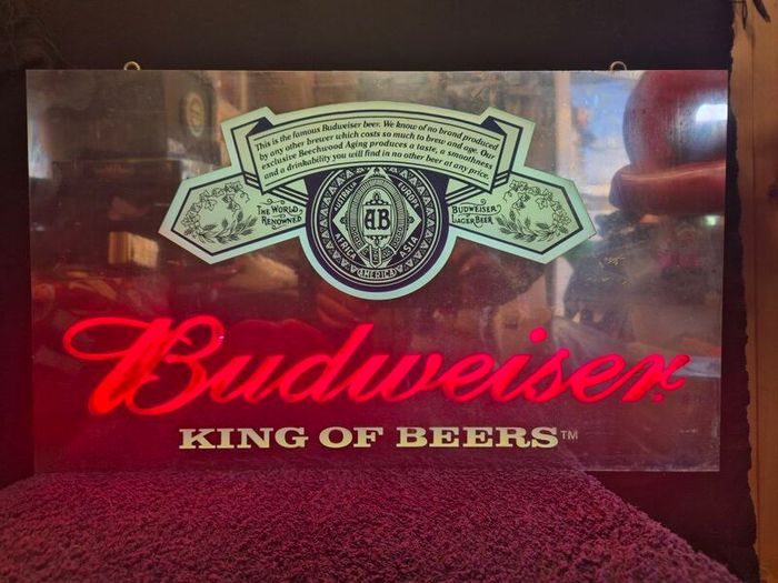 Budweiser vintage glass neon king of beers sign