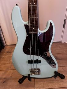 Squier Classic Vibe 60s Jazz Bass