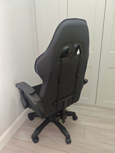 Gamer Chair Gordon with Footrest