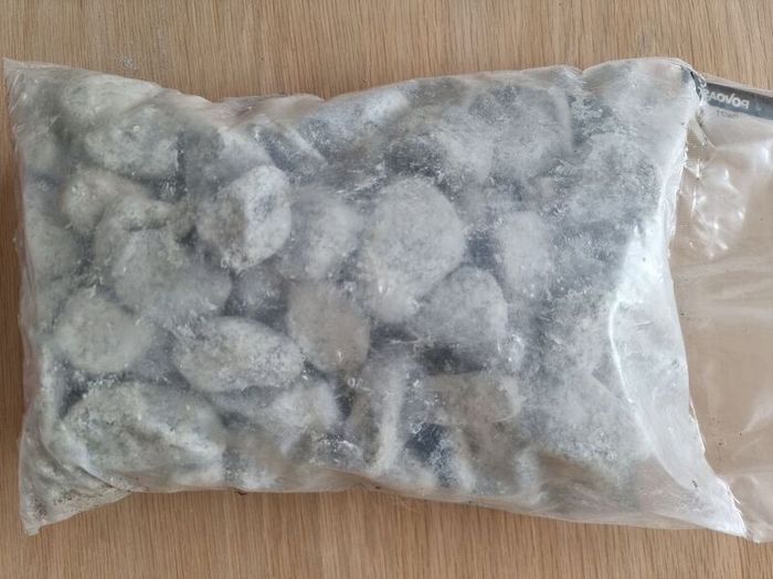 Pot decorative stones