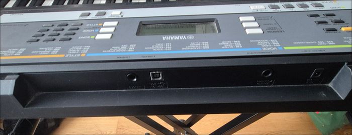 Yamaha YPT-240 Keyboard