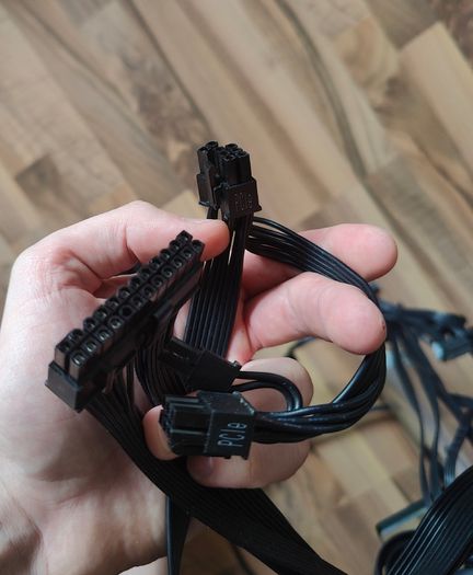 NOX Urano VX 650W Power Supply with PCIe connectors