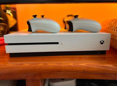 Microsoft Xbox One S 1TB Console - Bundle