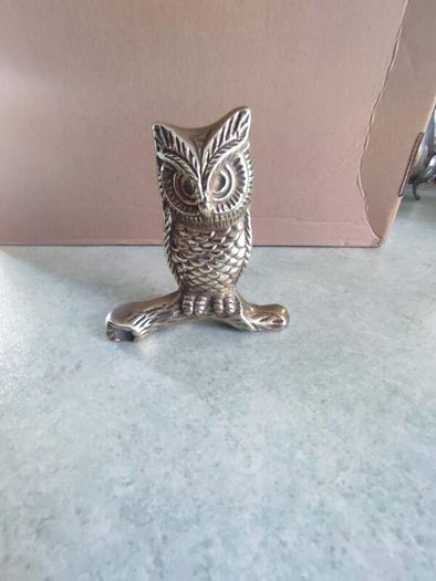 Brass Owl SET OF 2 EACH one is 18.00 EURO Vintage Brass Owl Statue Figurine Paperweight Bird Nature Tree Branch Retro skitch.