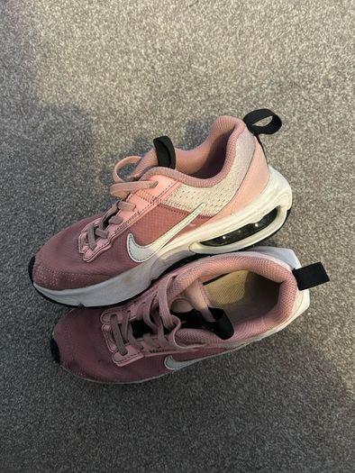 UK 13 Nike Runners