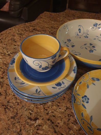 Tea set.