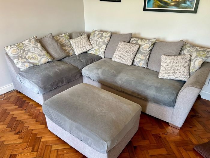 Corner Sofa | Footstool | Pillow Back