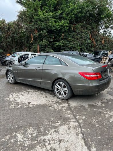 Breaking Mercedes e220cdi coupe w207 786 2011