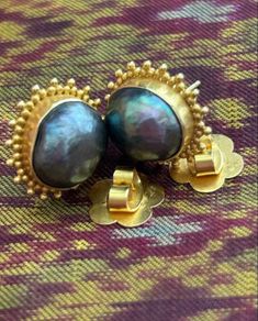 Carolyn Tyler Designer 22ct Gold & Tahitian Pearl Earrings
