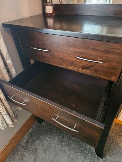 King size bed, 2 x lockers, 1 wardrobe and 1 chest of drawers