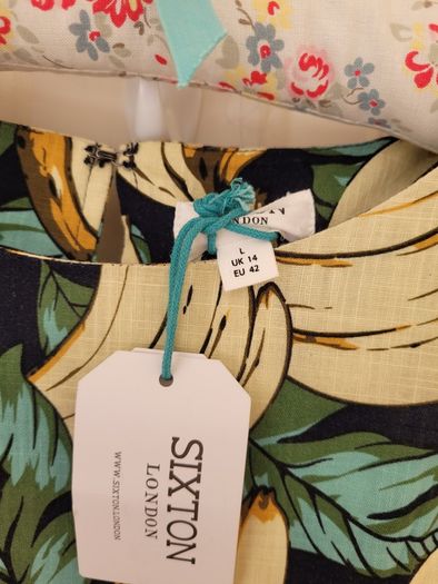 Womens Dress Size 14