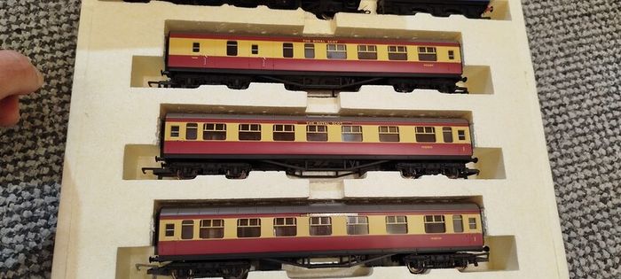 Hornby R2306M The royal Scot Train Pack, new