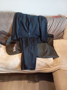 suit 40r only used once van gill suit worth 400