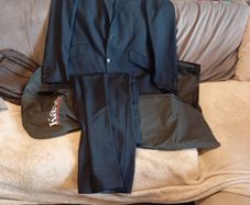 suit 40r only used once van gill suit worth 400