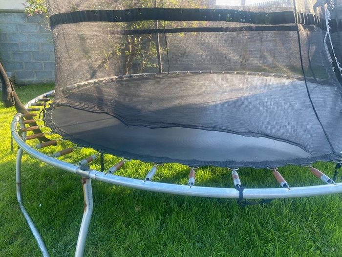 Trampoline
