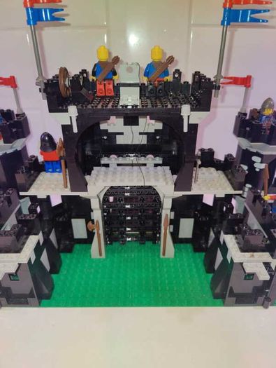 Lego - Black Monarchs Castle 6085