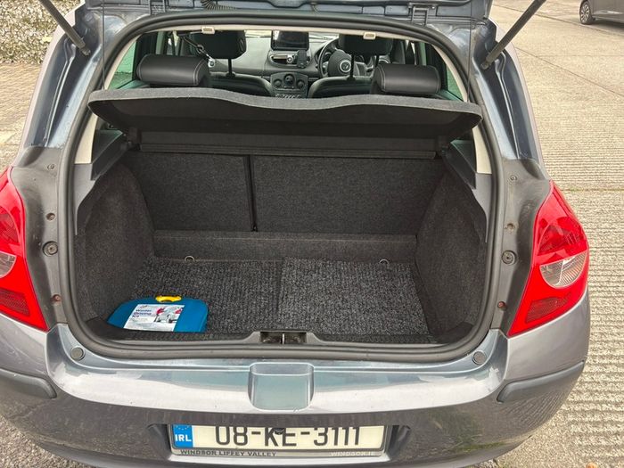 2008 Renault Clio + CarPlay + Reverse Camera