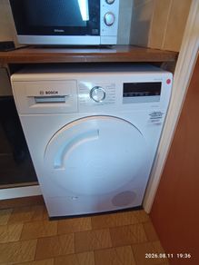 Bosch tumble dryer series 4 - white