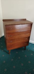 chest of drawere