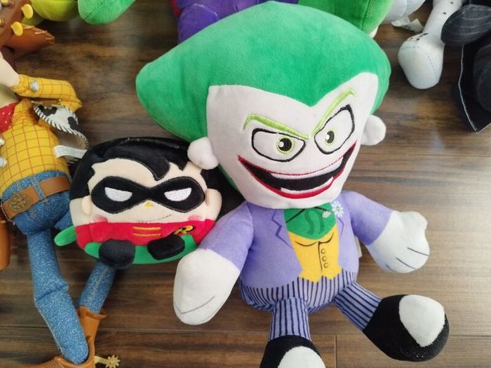 toys,
