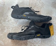 Vibram Fivefingers size eur44 New / Boxed