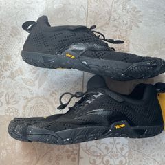 Vibram Fivefingers size eur44 New / Boxed