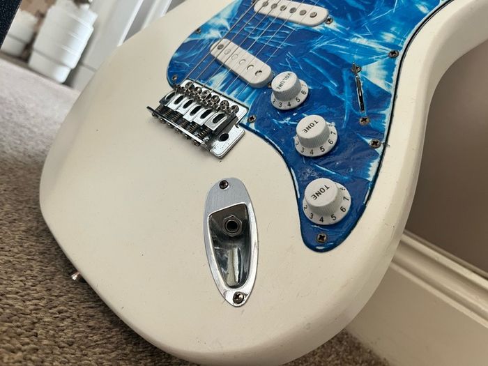 Custom guitar + mini amp