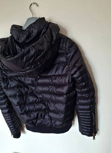 Holland copper down puffer jacker Size medium Pit to pit 20" black Hooded in good condition