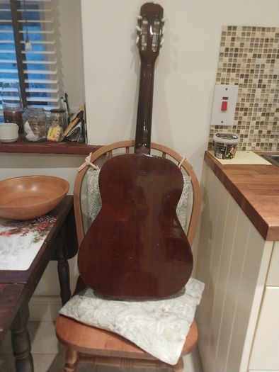 2 classical guitars
