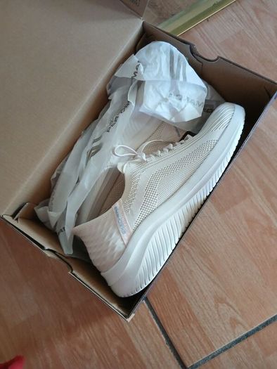 Brand New Ladies Skechers