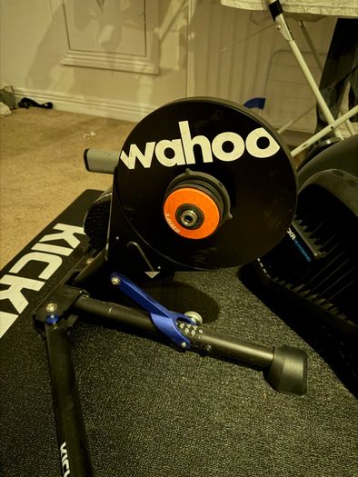 Wahoo indoor trainer V6 for sell