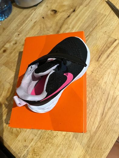 nike runners baby 5.5