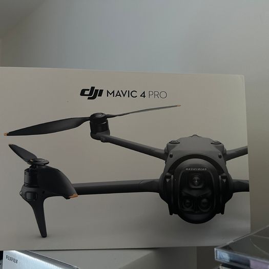 DJI Mavic 4 Pro + Extras