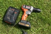 Black &amp; Decker - 18v  Lithium-ion Cordless Drill (good Condition Works Fine)