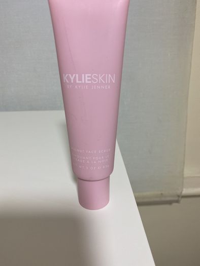 Kylie skin face walnut face scrub brand new unopened