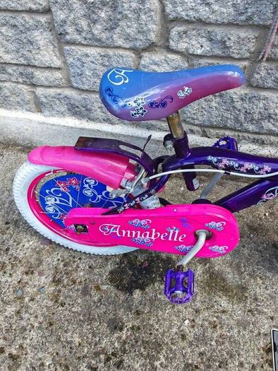 2 kids bicycles