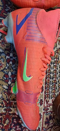 Football shoes