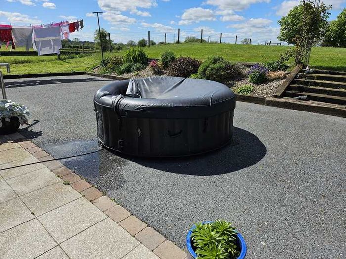 Hot Tub Uni_Pools_14 Inflatable Whirlpool 1000 L 6 People