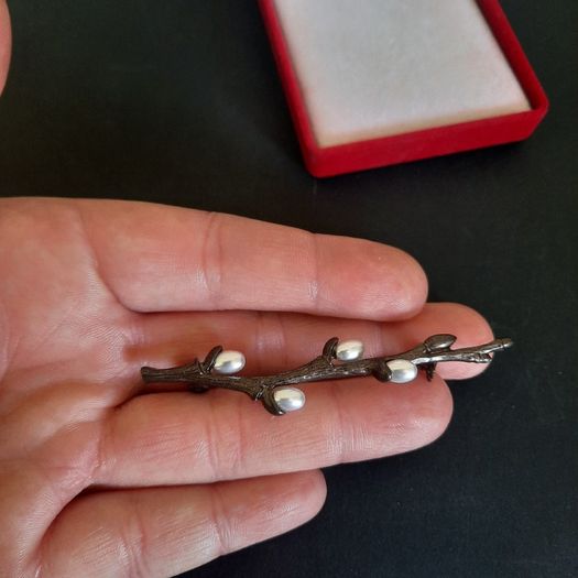 Pussy Willow Branch Brooch, Weaving Spring Nature Jewelry Brooch Shawl Pin Badge Flowers Jewellery and Accessories