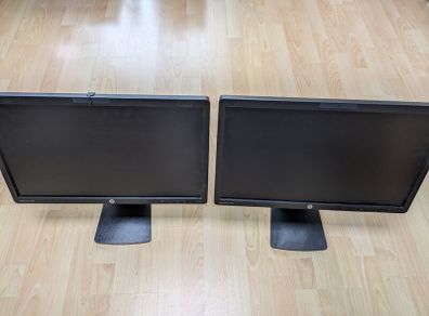HP EliteDisplay E221c and stands X 2