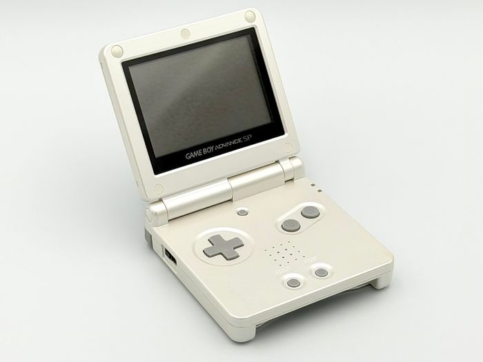 Final Fantasy Tactics Advance Nintendo Game Boy Advance SP Console - Boxed