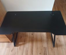 Gaming desk