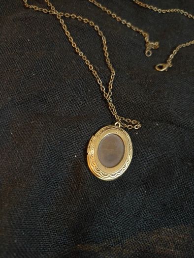 picture frame pendant
