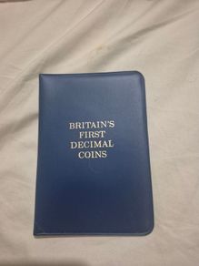 Britains first decimal coin set. 1971